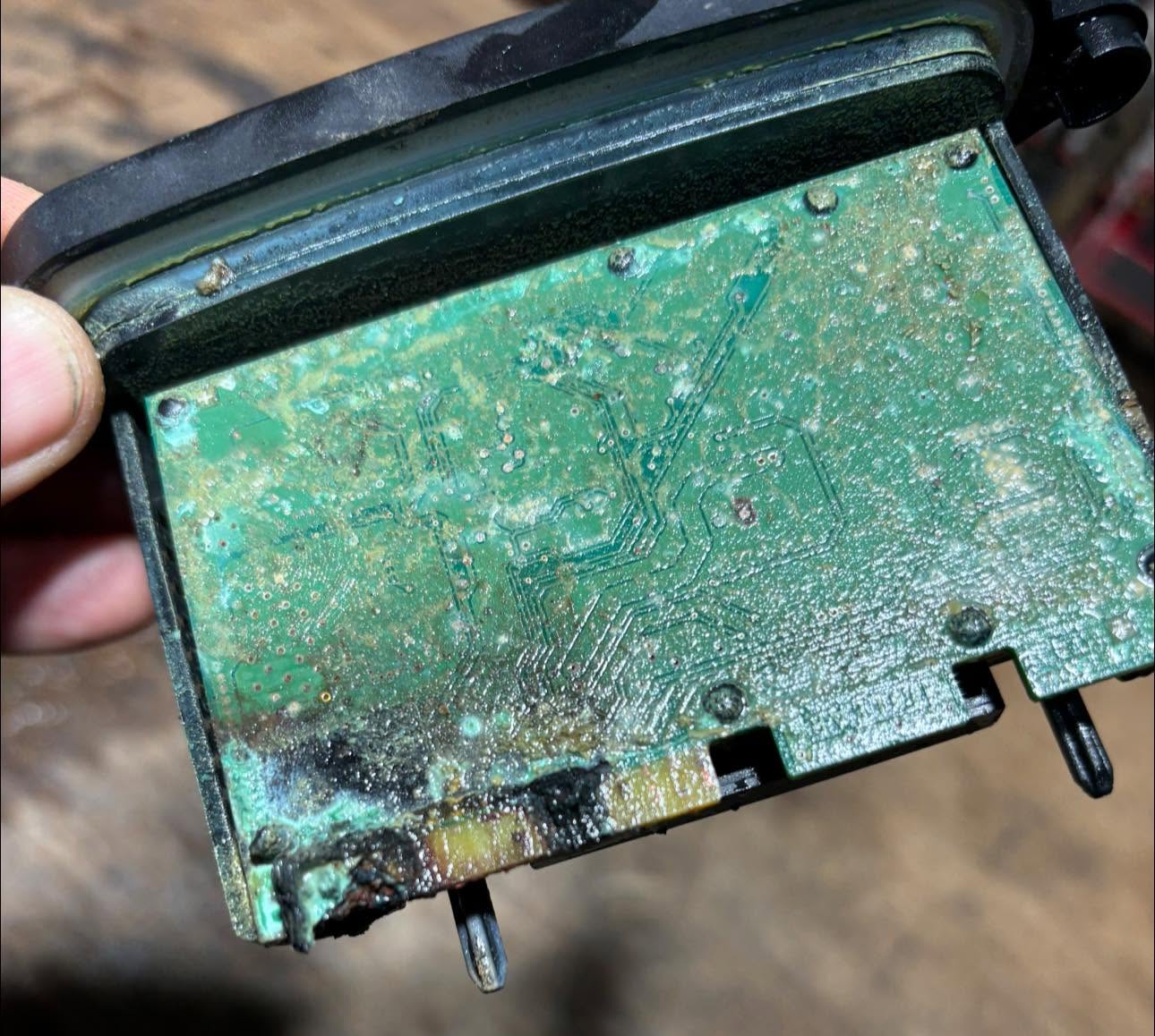 BMW H7 Headlight — Fire Damage Rebuild — module damage
